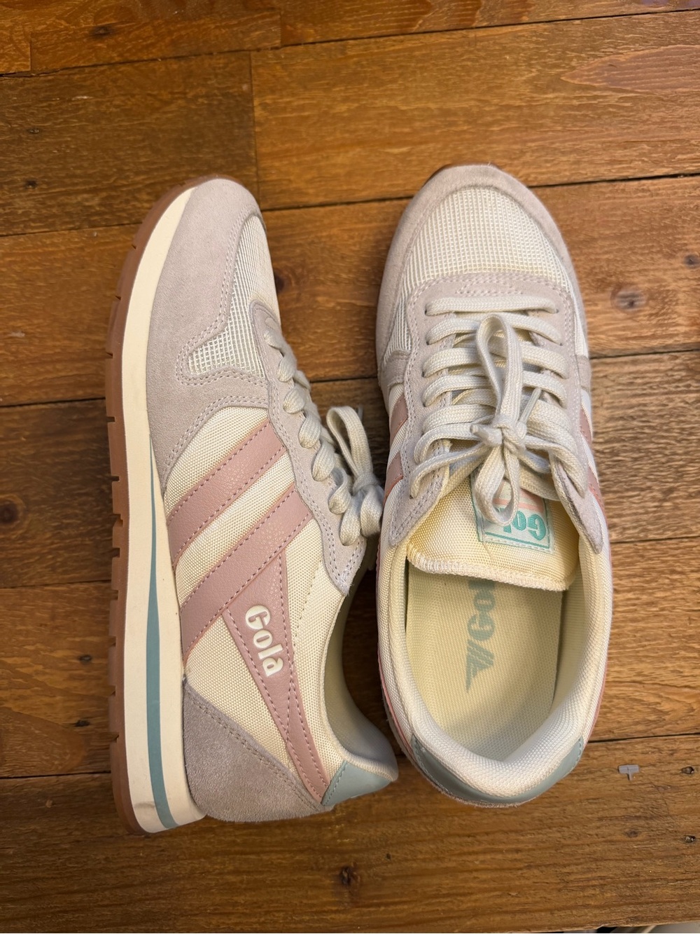Gola Women's Classic Runner in Light  Pink and Cream size 9
